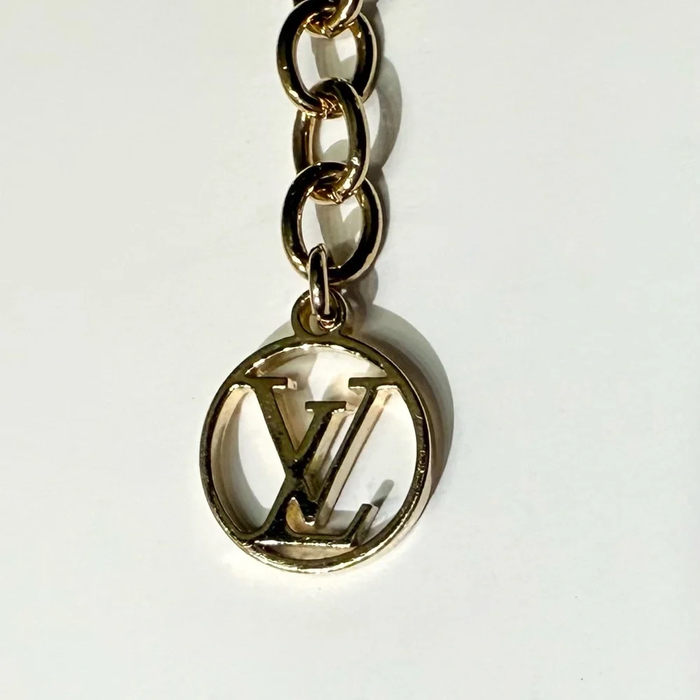 Louis Vuitton- LV & Me bracelet. Initial C. - Picture 7 of 7